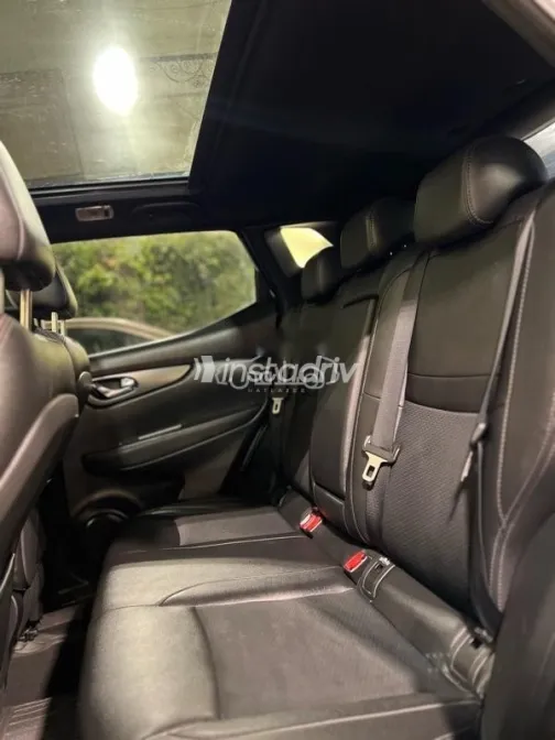 Nissan Qashqai 2021 White Used for Sale - 7