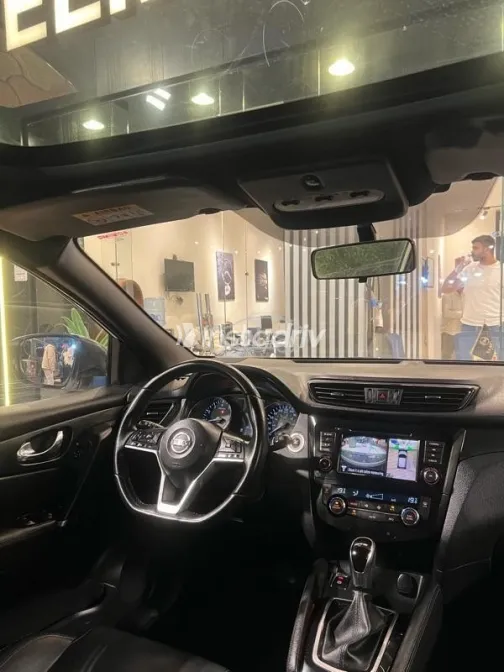 Nissan Qashqai 2021 White Used for Sale - 8