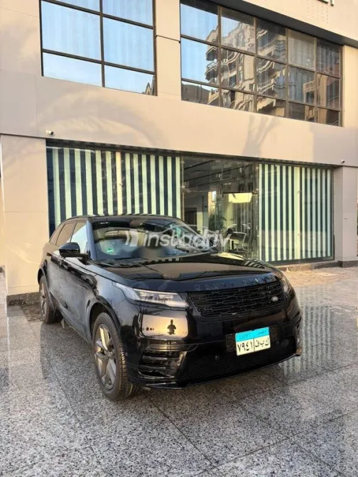Land Rover Velar 2024 Black Used for Sale - 2
