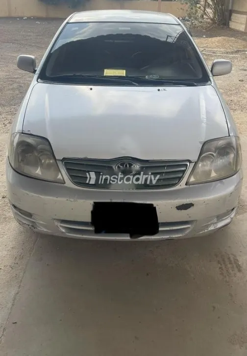 تويوتا كورولا 2003 فضي مستعملة للبيع - 2