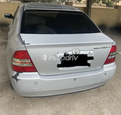 تويوتا كورولا 2003 فضي مستعملة للبيع - 5