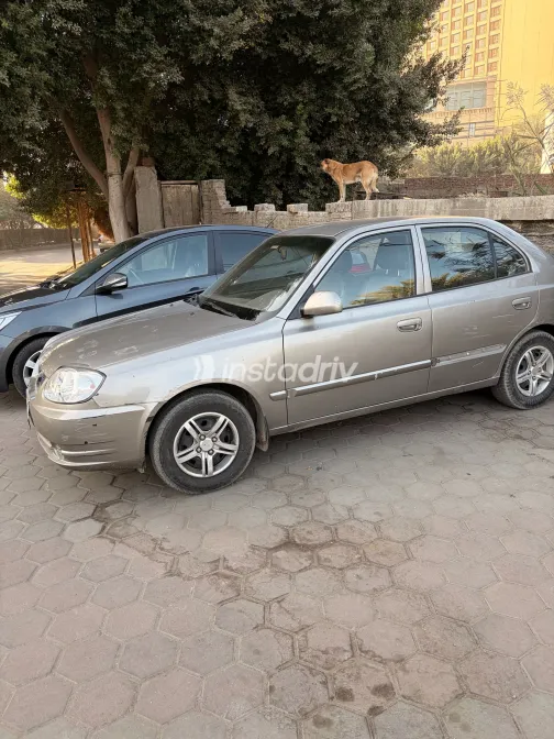 هيونداي فيرنا 2012 أبيض مستعملة للبيع - 7