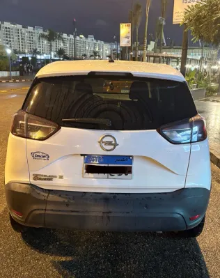 اوبل كروس لاند 2019 أبيض مستعملة للبيع