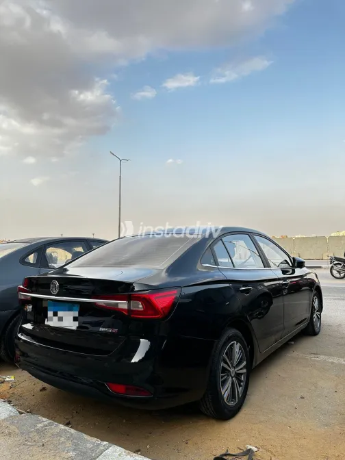 ام جى 5 2025 أبيض مستعملة للبيع - 1