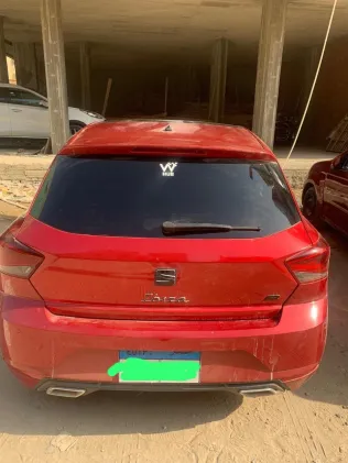 سيات ابيزا 2022 أبيض مستعملة للبيع