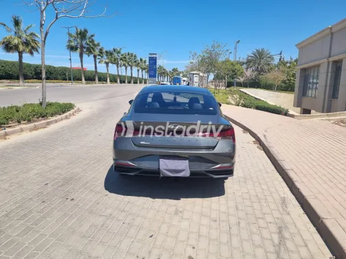 هيونداي إلنترا سى ان 7 2021 أبيض مستعملة للبيع - 10