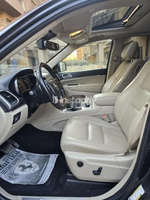 Jeep Grand Cherokee 2022 Gray Used for Sale - 9