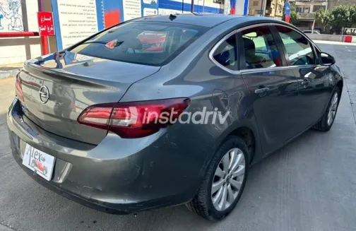 Opel Astra 2017 Gray Used for Sale - 4