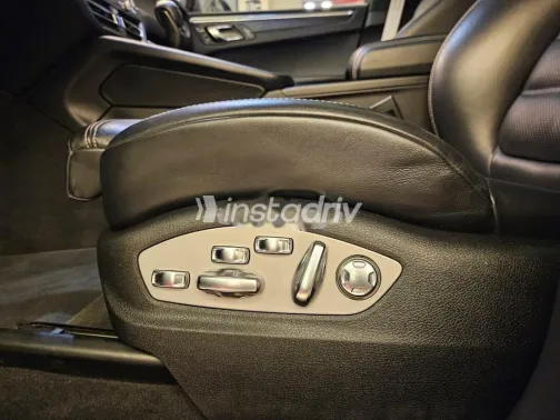 Porsche Macan 2023 Gray Used for Sale - 8