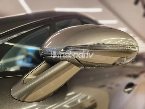 Porsche Macan 2023 Gray Used for Sale - 9