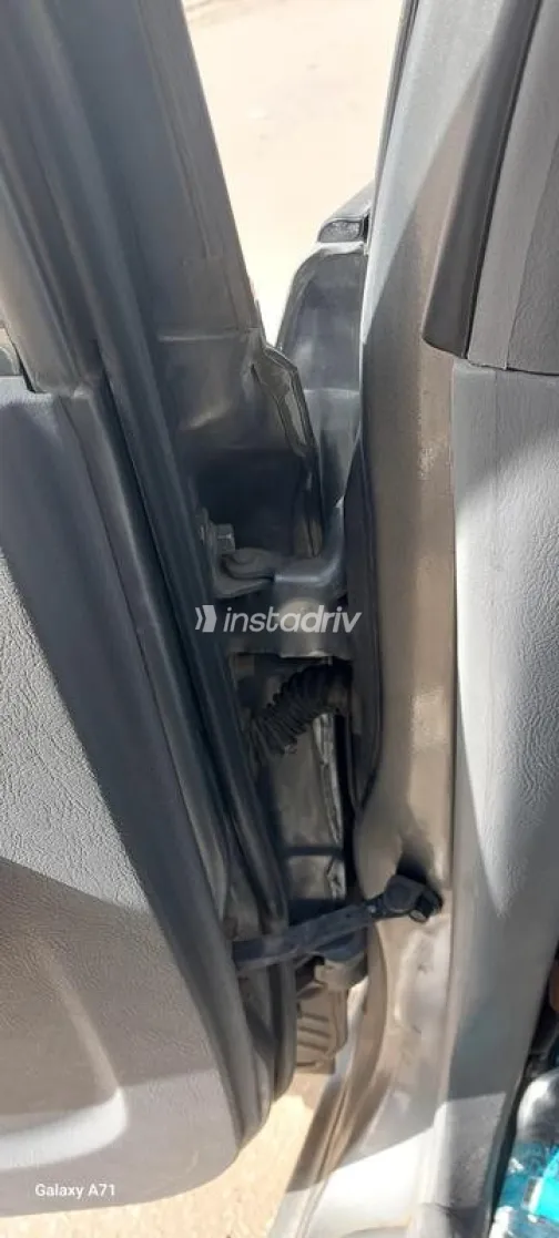 هيونداي فيرنا 2010 رمادي غامق مستعملة للبيع - 4