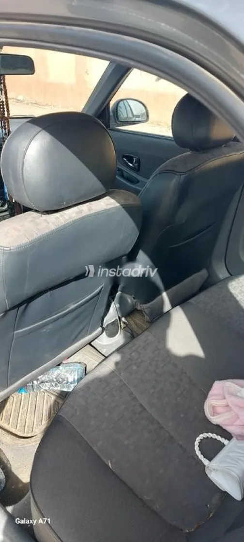 هيونداي فيرنا 2010 رمادي غامق مستعملة للبيع - 5