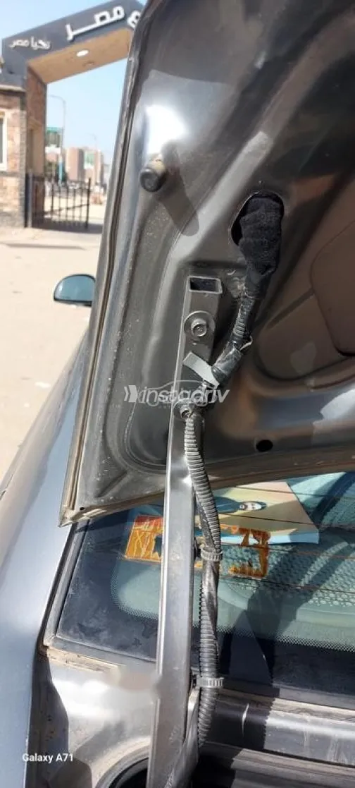 هيونداي فيرنا 2010 رمادي غامق مستعملة للبيع - 6