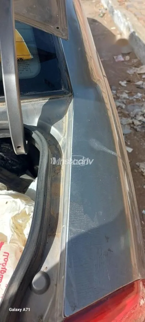 هيونداي فيرنا 2010 رمادي غامق مستعملة للبيع - 8