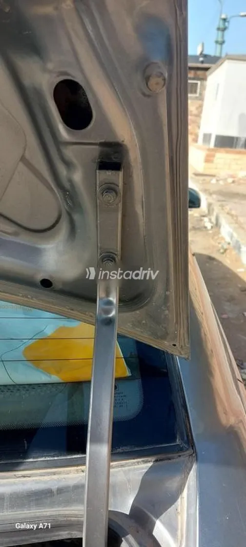 هيونداي فيرنا 2010 رمادي غامق مستعملة للبيع - 9