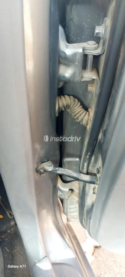 هيونداي فيرنا 2010 رمادي غامق مستعملة للبيع - 10