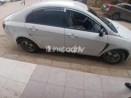 جيلي امجراند 7 2014 أبيض مستعملة للبيع - 5