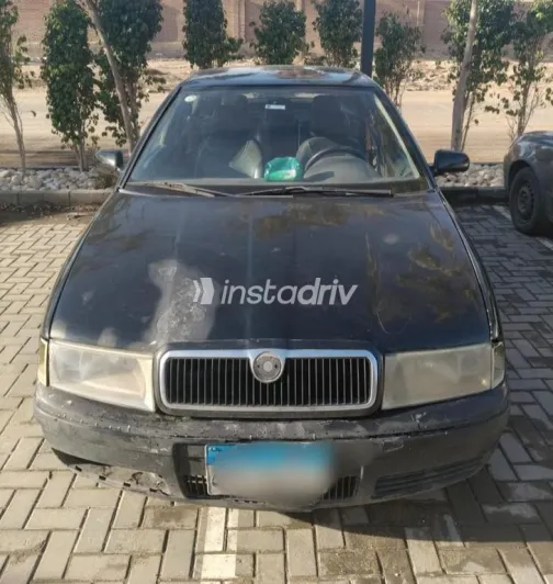 سكودا اوكتافيا A4 2000 بترولي مستعملة للبيع - 4