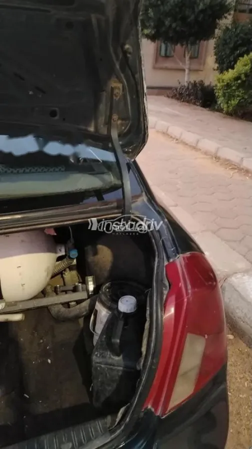 سكودا اوكتافيا A4 2000 بترولي مستعملة للبيع - 8