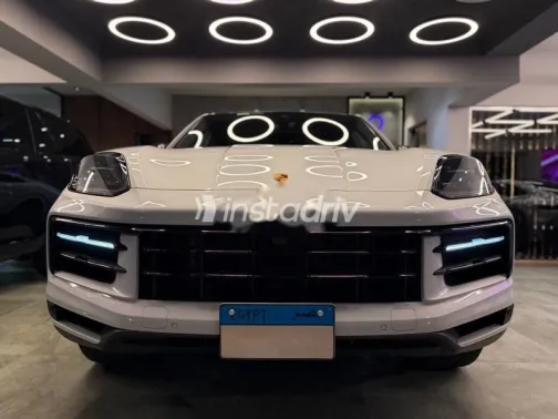 Porsche Cayenne S 2024 White Used for Sale - 3