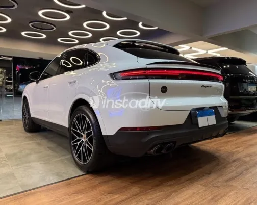 Porsche Cayenne S 2024 White Used for Sale - 4