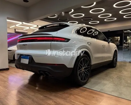 Porsche Cayenne S 2024 White Used for Sale - 5