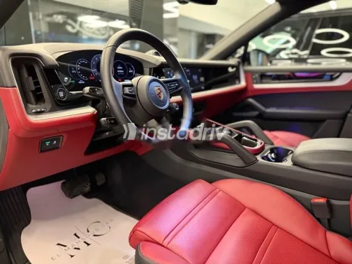 Porsche Cayenne S 2024 White Used for Sale - 7