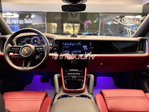 Porsche Cayenne S 2024 White Used for Sale - 10