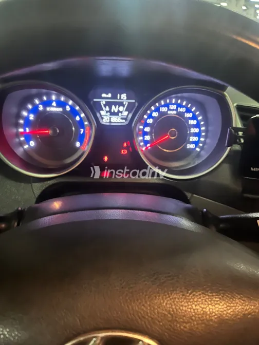 Hyundai Elantra HD 2015 White Used for Sale - 5