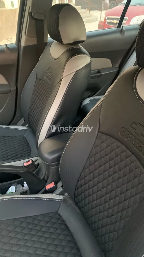 شيفروليه كروز 2010 أبيض مستعملة للبيع - 4