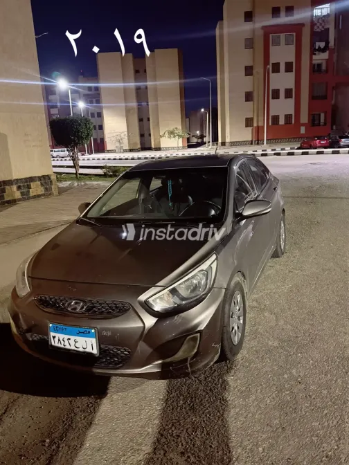 هيونداي اكسنت 2019 أبيض مستعملة للبيع - 1