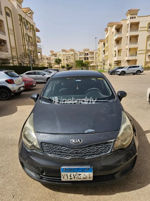 كيا ريو 2015 أبيض مستعملة للبيع - 2