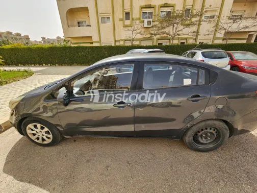 كيا ريو 2015 أبيض مستعملة للبيع - 6