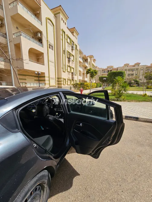 كيا ريو 2015 أبيض مستعملة للبيع - 7