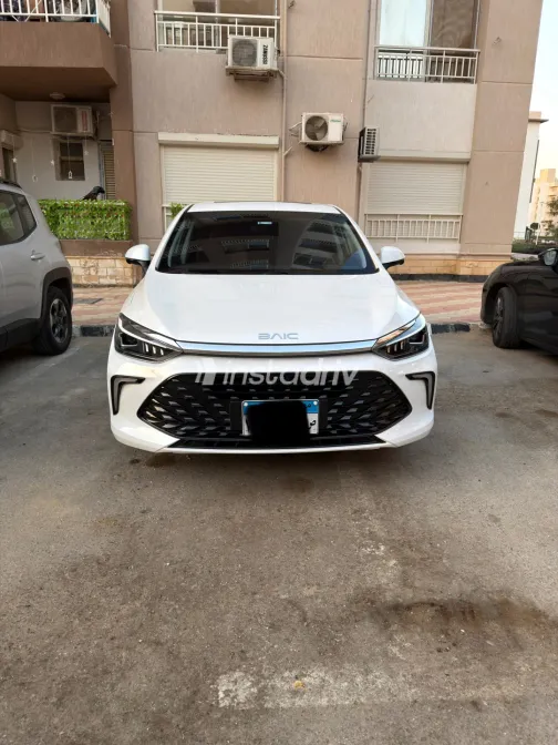 بايك يو 5 بلس 2026 أبيض مستعملة للبيع - 8