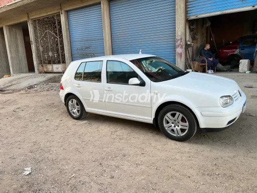 فولكس فاغن جولف 2000 أبيض مستعملة للبيع - 2