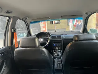 فولكس فاغن جولف 2000 أبيض مستعملة للبيع