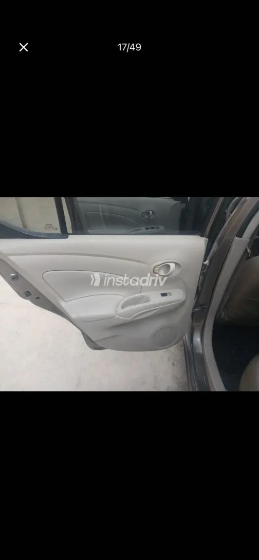 نيسان صنى 2019 أبيض مستعملة للبيع - 1