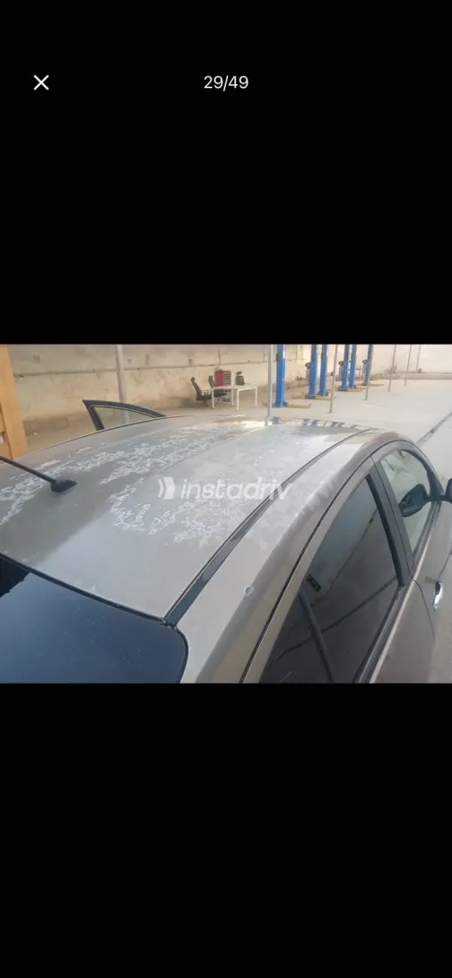 نيسان صنى 2019 أبيض مستعملة للبيع - 4