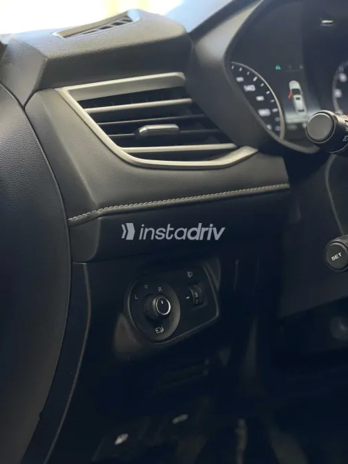 MG 5 2021 White Used for Sale - 6