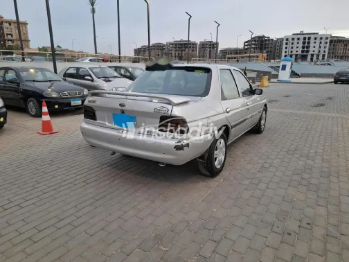 فورد اسكورت 1998 فضي مستعملة للبيع - 3