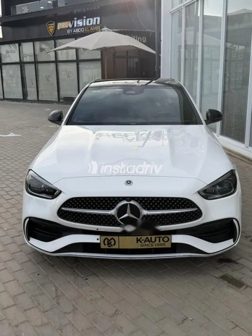 مرسيدس C 200 2024 أبيض مستعملة للبيع - 1