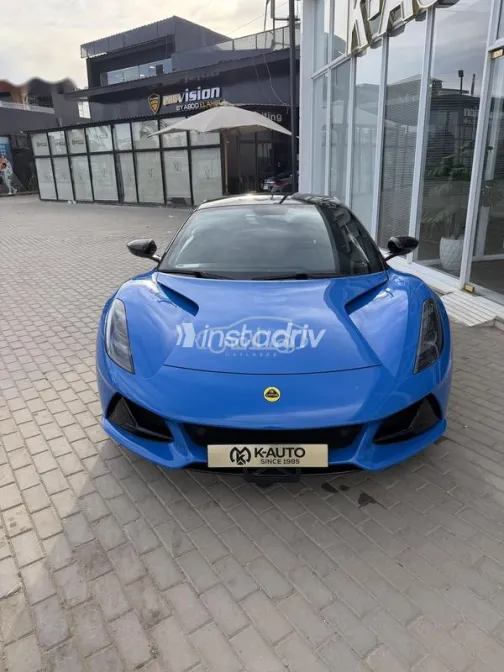 لوتس اميرا 2024 أزرق غامق مستعملة للبيع - 1