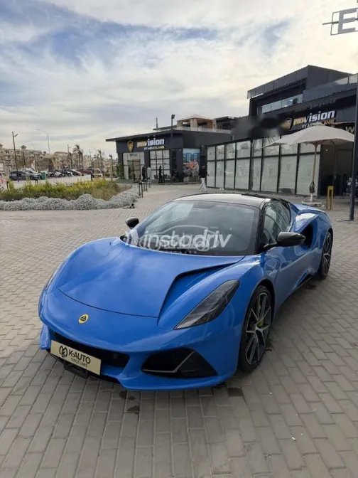 لوتس اميرا 2024 أزرق غامق مستعملة للبيع - 4