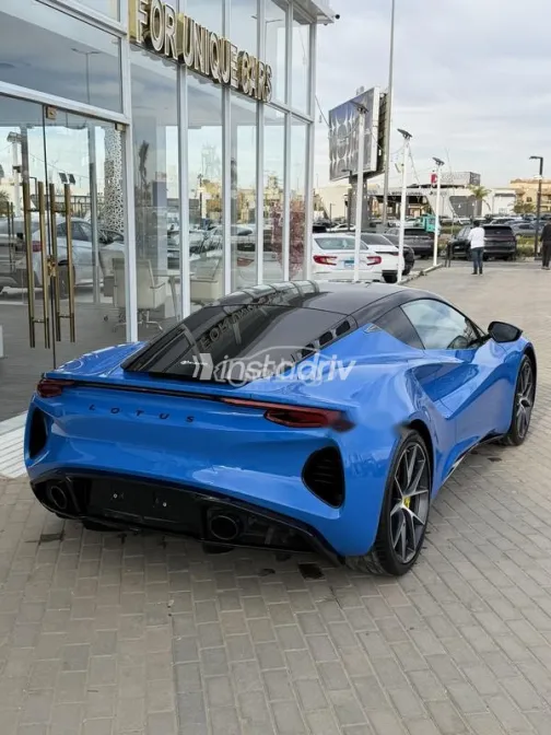 لوتس اميرا 2024 أزرق غامق مستعملة للبيع - 5