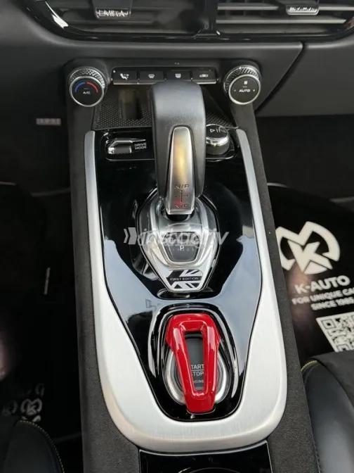 لوتس اميرا 2024 أزرق غامق مستعملة للبيع - 9