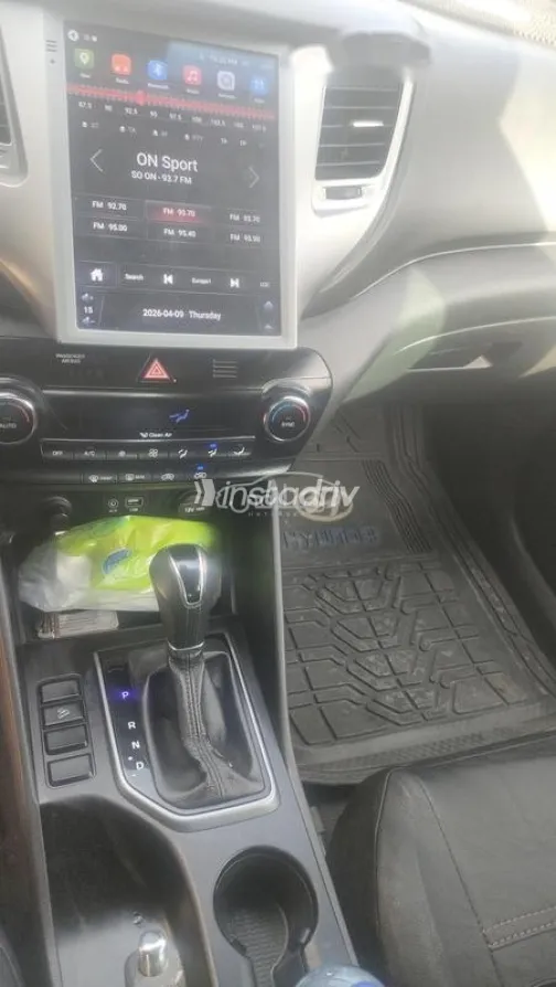 هيونداي توسان 2017 برونزي مستعملة للبيع - 8