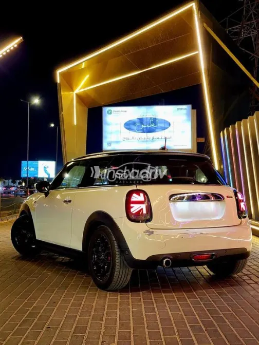 Mini Cooper 2021 White Used for Sale - 6