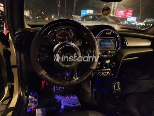 Mini Cooper 2021 White Used for Sale - 8