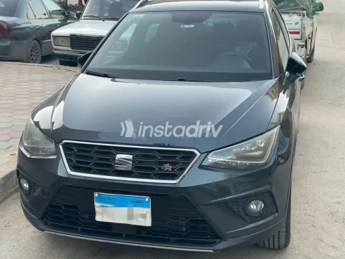 Seat Arona 2019 Gray Used for Sale - 1